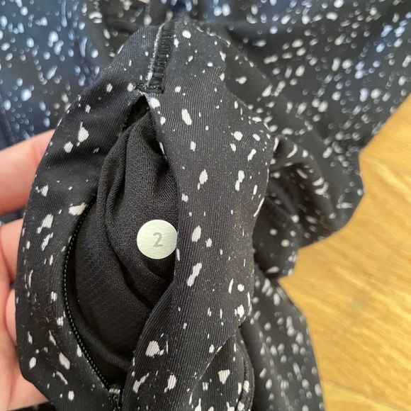 Lululemon pullover - Picture 4 of 4